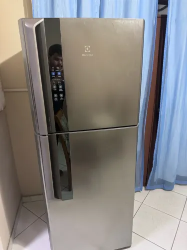 Geladeira Electrolux barata para reparo