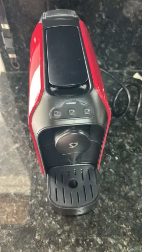 Vendo cafeteira três corações