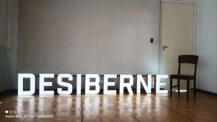 Letreiro luminoso Cervejaria Colorado com 3,05 metros