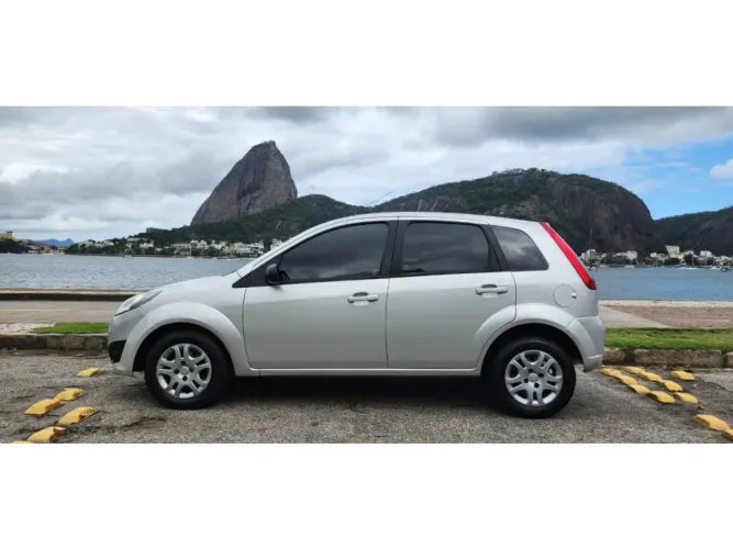 Ford Fiesta 1.6 16V Flex Mec. 5P 2013