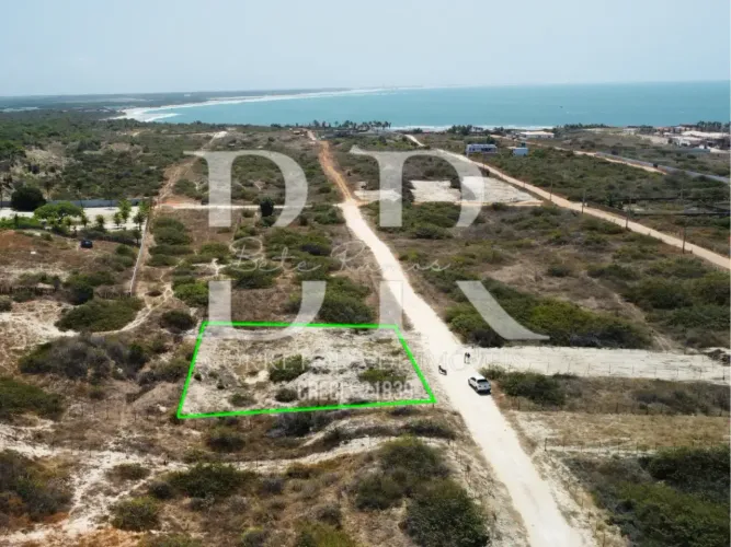 TERRENO NA PRAIA DAS AGULHAS EM PONTAL DE MACEIÒ FORTIM - CE