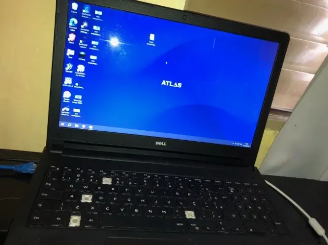 Notebook Dell i3 6006u + 4gb DDR4+ 500GB HD + Fonte Original funcionando mas com detalhes