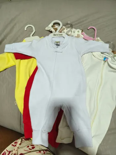 Roupas de bebe novas e usadas