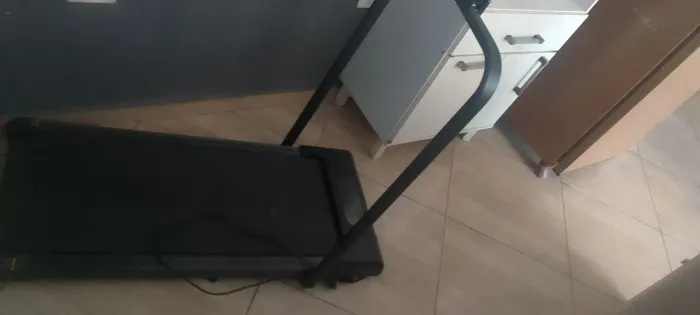 Vendo esteira, muito nova.