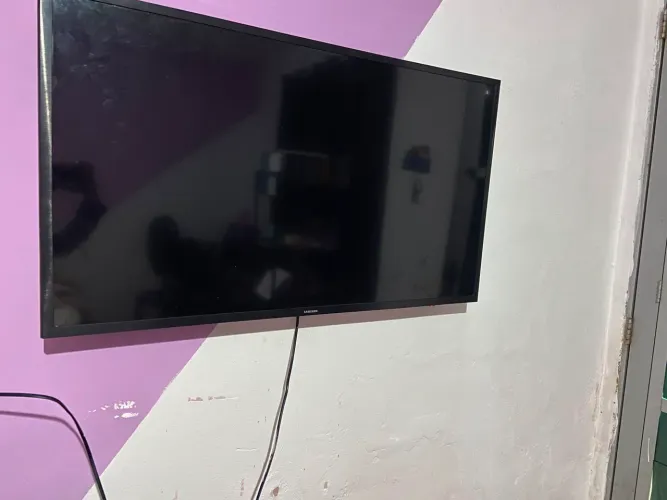 Samsung Smart TV 40 Polegadas - Ótimo Estado