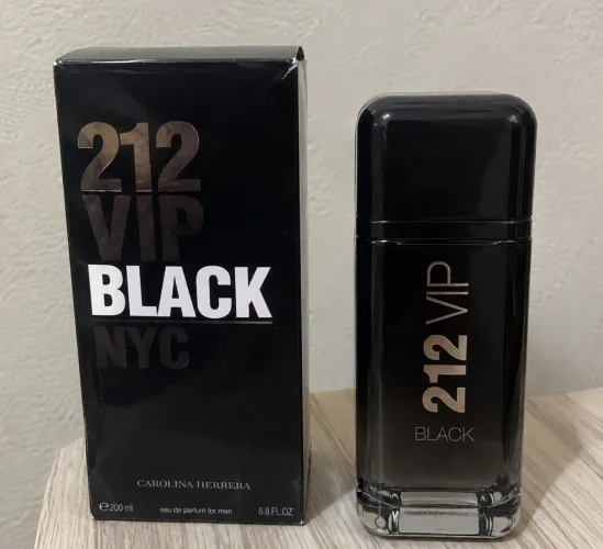 Perfume: Carolina Herrera - 212 VIP Black NYC - Eau de Parfum (ORIGINAL) - 200 ml.