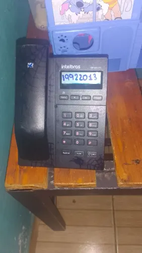 Vendo um telefone fixo Intelbras.