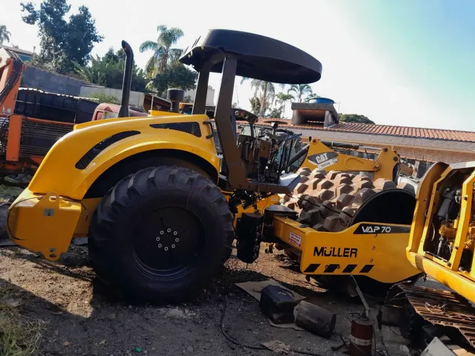 Rolo compactador Müller vap 70 liso com kit pata