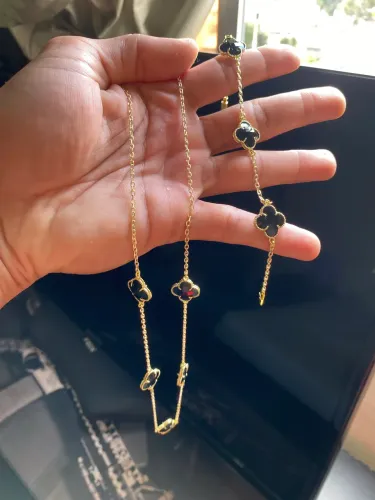 Vendo correntinha e pulseira de moeda antiga