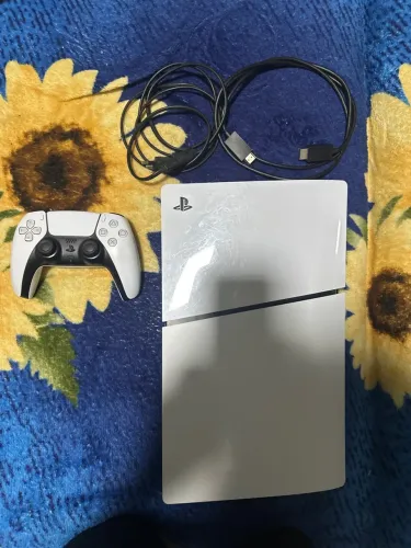 PS5 em ótimo estado + 1 controle e cabos originais