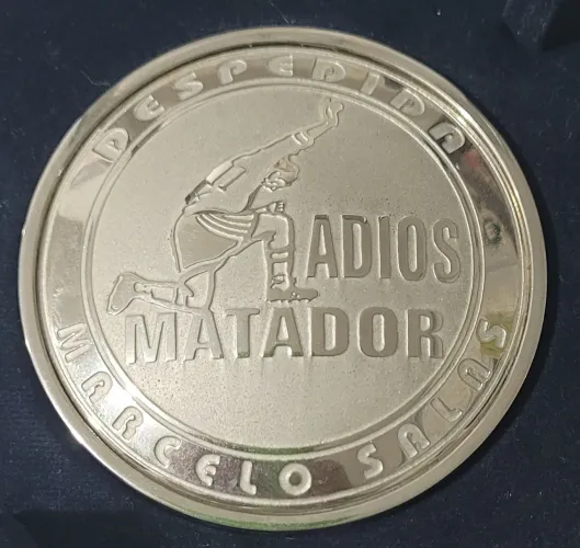 Medalha despedida marxelo salas