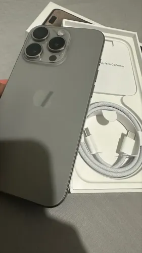 iPhone 15 pro 256GB
