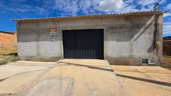 casa de 2 qts com 90 metros quadrados com 2 quartos- aracy amaral