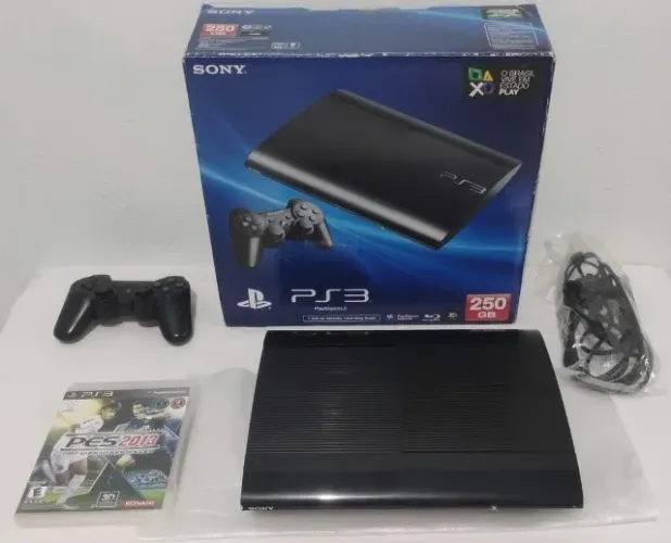 PS3 Super Slim na caixa