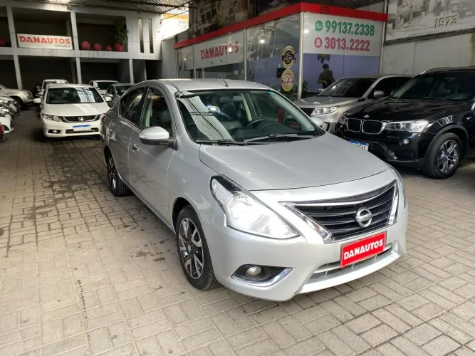 Nissan Versa SL 1.6 16V Flexstart 4P Aut. 2017