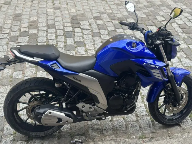 Moto Fz 250