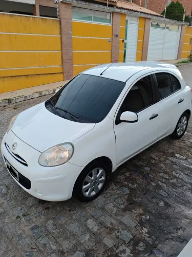 Nissan March SV 1.6 16V Flex Fuel 2013