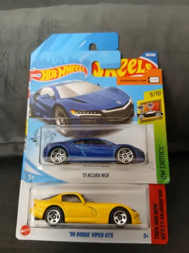 Coleção carrinhos Hotwheels e Maisto