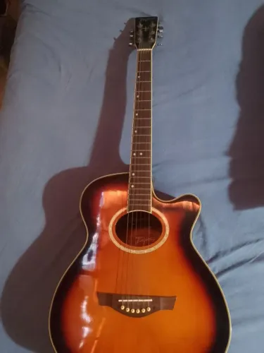 Violão tagima