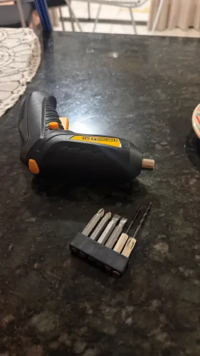 Parafusadeira a Bateria 3.6V Startools Dobrável com Luz LED + Kit de Pontas