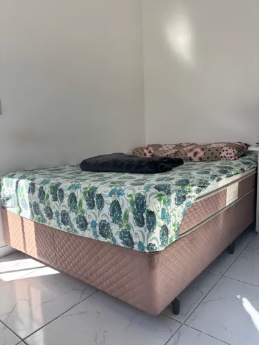Cama Box com colchão casal