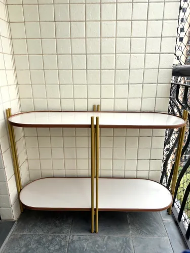 Aparador de bar off white e dourado 