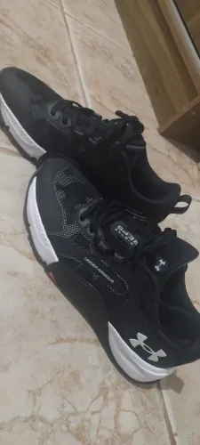 Tênis Under Preto <br>Tamanho 37