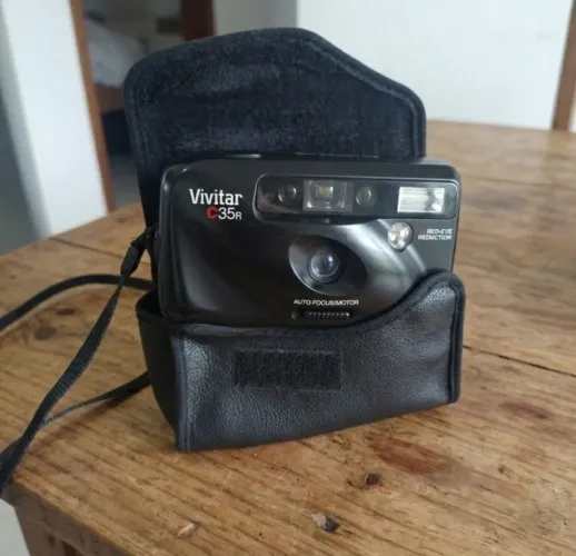 Câmera analógica Vivitar C35R