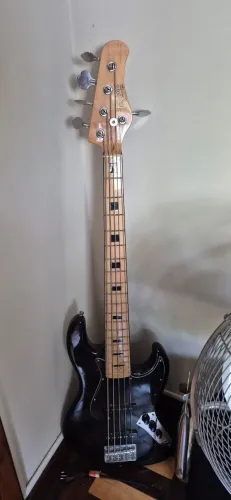 Baixo 5 Cordas Tagima Classic Series TJB5 Preto