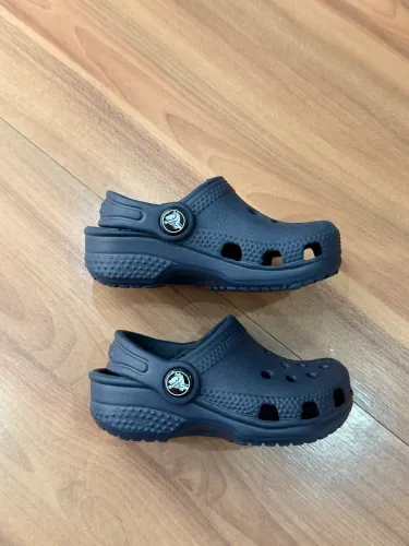 Crocs infantil