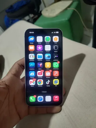 Vendo um iPhone 14 com defeito na câmera traseira 1.600
