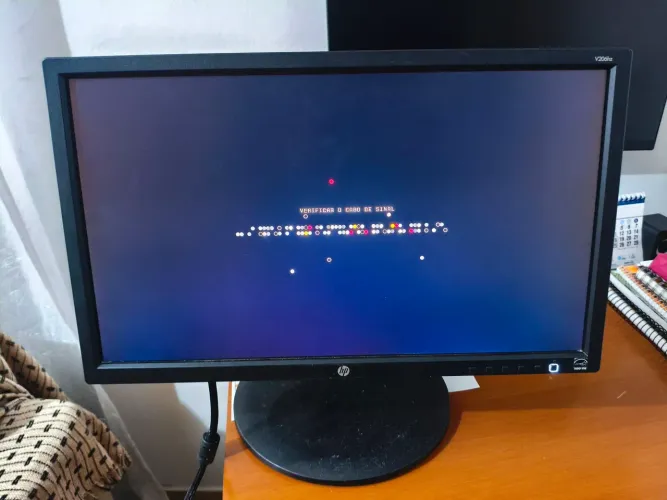 HP 20" Modelo: E2011P-BN Widescreen<br>Aplicativo instalado<br>HP 20" Modelo: E2011P-BN Widescre