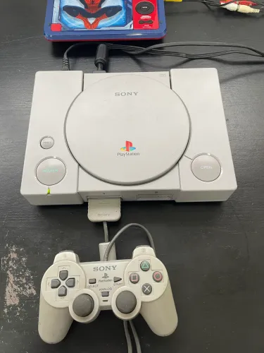 PlayStation 1 Fat desbloqueado com leitor funcionando 