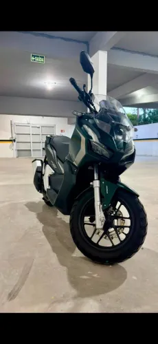 VENDO ADV 2024 BAIXO KM