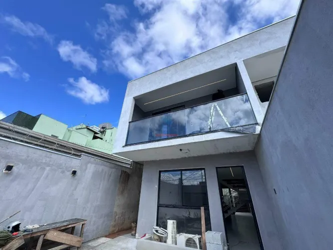 Casa Geminada à venda, 3 quartos, 1 suíte, 2 vagas, Novo Eldorado - Contagem/MG