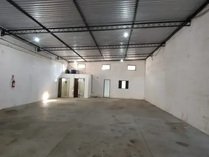 Imóvel para aluguel tem 250 metros quadrados em Jardim Diamante - São José dos Campos - SP