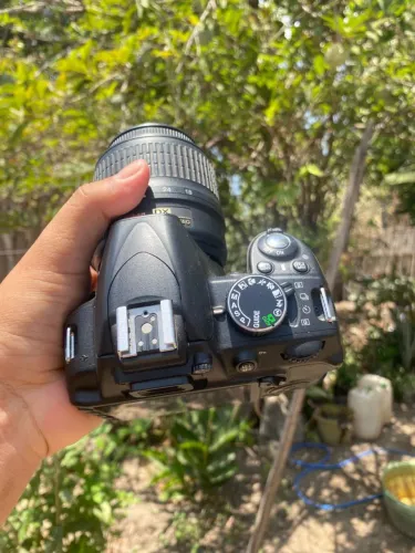 Vendo câmera com duas lentes 