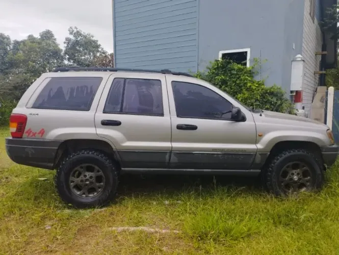 Jeep Grand Cherokee Laredo 4.0 Aut. 2000