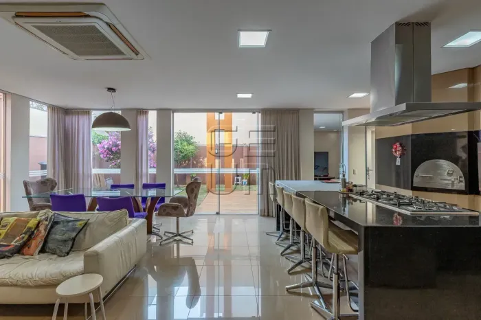 Casa para venda no Condomínio Royal Forest na fase 1 em Londrina, PR