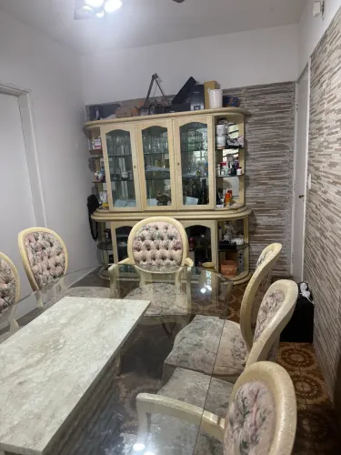 Sala de jantar completa