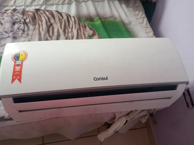 Vendo ar-condicionado Splint Consul.