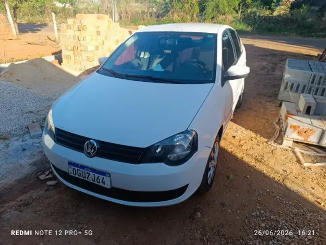 Volkswagen Polo Sedan 1.6 MI Total Flex 8V 4P 2012