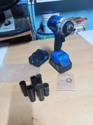 Chave de impacto para mecânico semi nova!