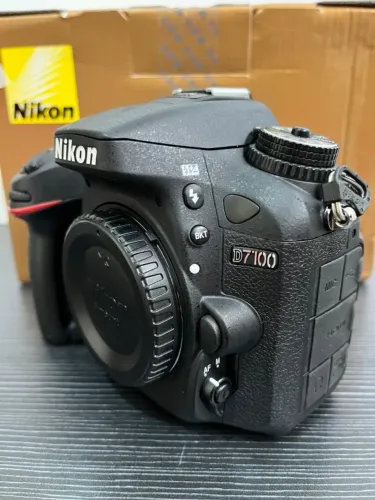 Nikon D7100 - Câmera DSLR