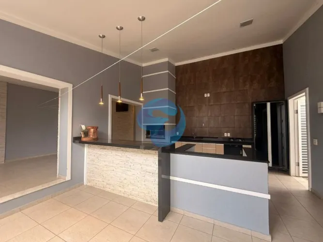 Casa Térrea à Venda na Vila Carvalho | 3 Dormitórios, Ofurô e Churrasqueira
