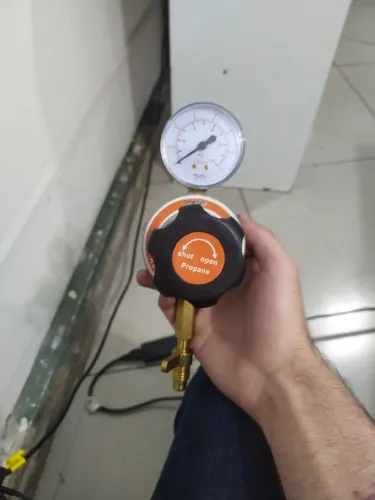 Regulador de Pressão para Gás Propano/GLP com Manômetro - Novo