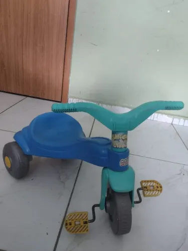 Triciclo semi novo 30 reais