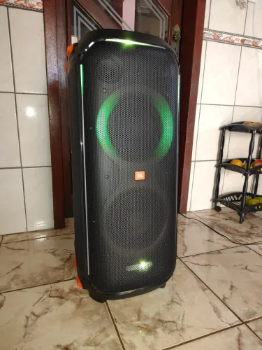 JBL partybox 710