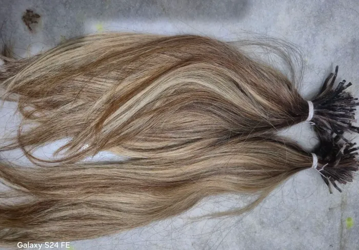 Vendo cabelo os dois loiro mesclado com a raiz esfumaçada lindos.