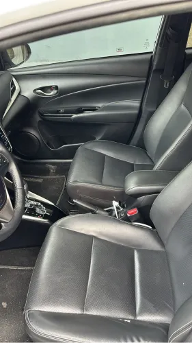 Toyota Yaris XLS Connect 1.5 Flex 16V 5P AUT 2021